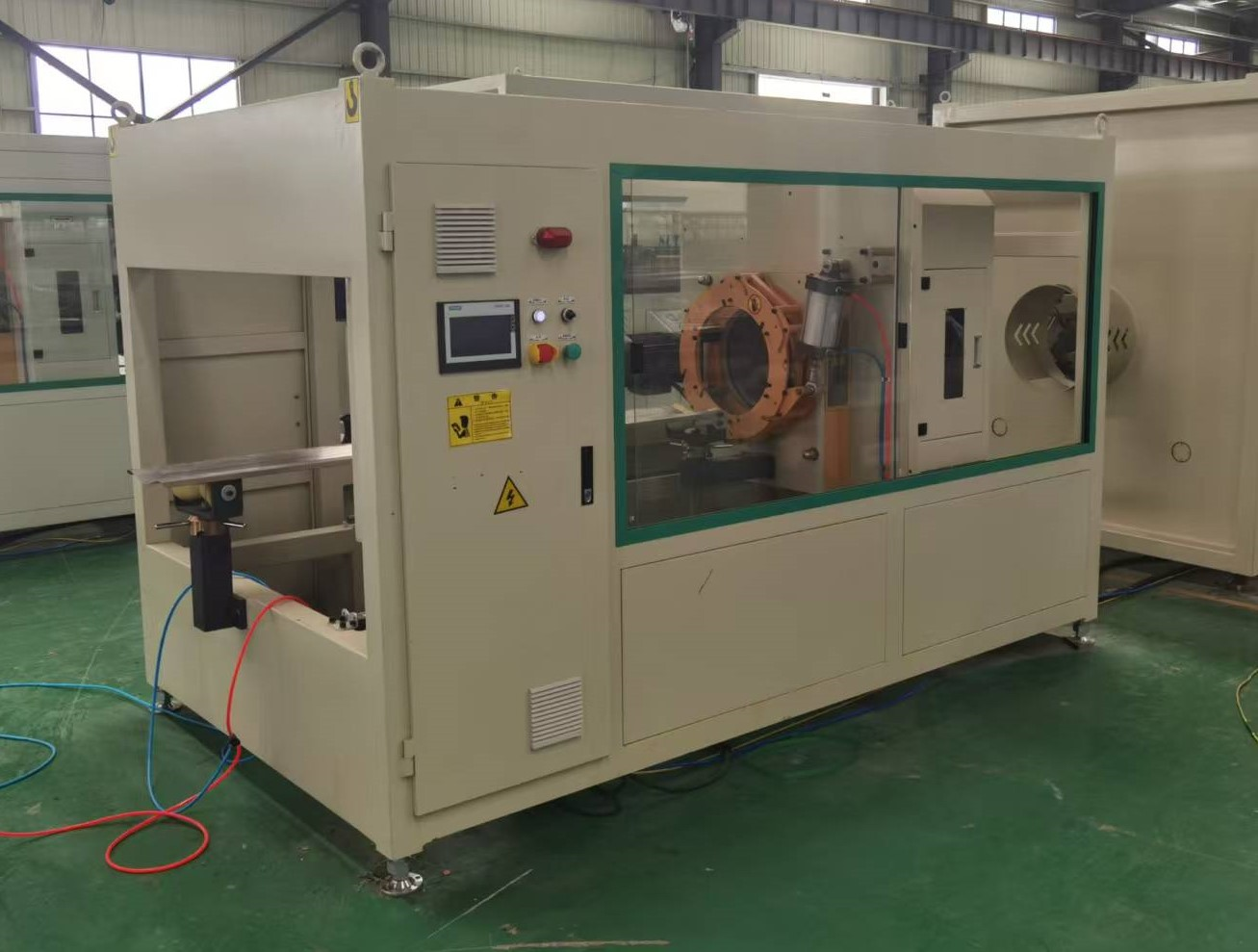 Swarfless cutter with universal clamp